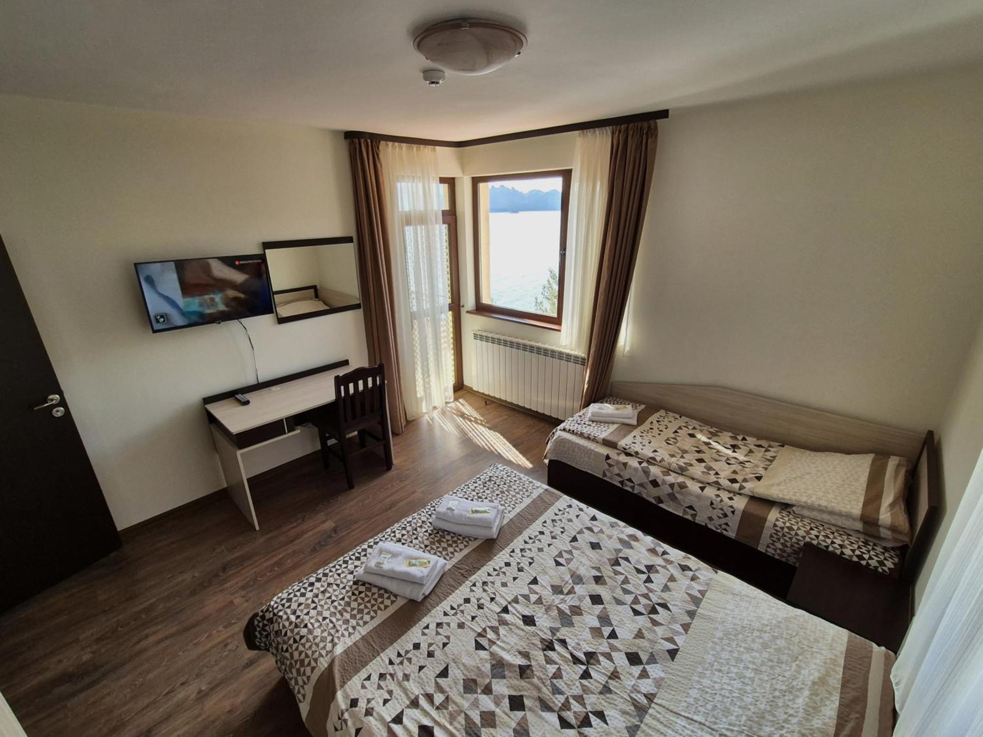 Divna Guest House Dospat Ngoại thất bức ảnh