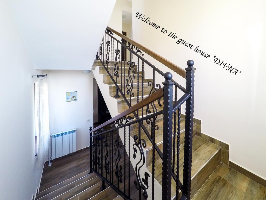 Divna Guest House Dospat Ngoại thất bức ảnh